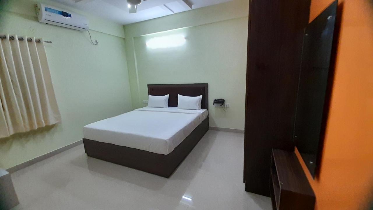 Redkey Inn Airport Bangalore Buitenkant foto